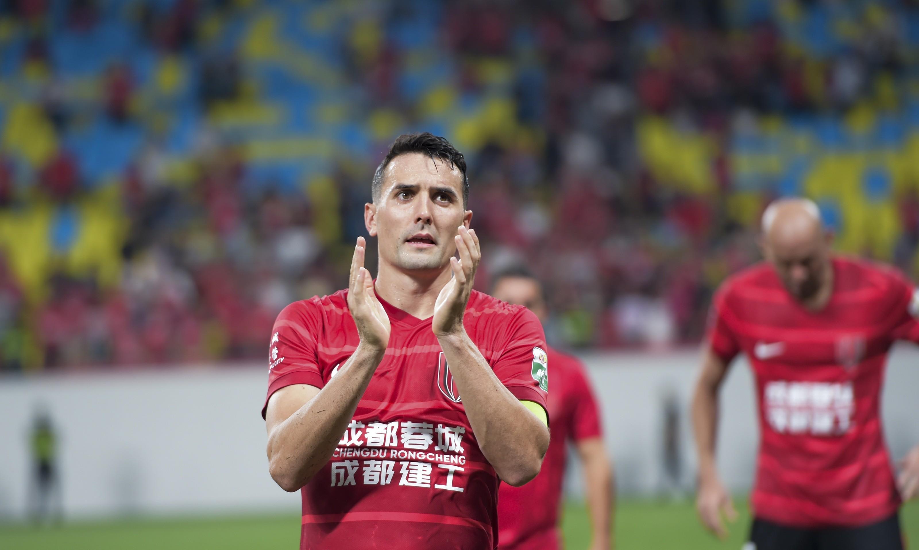 亚冠赛前走向成谜，上海海港遗憾出局，球迷炸锅，赛季目标并未改变的简单介绍